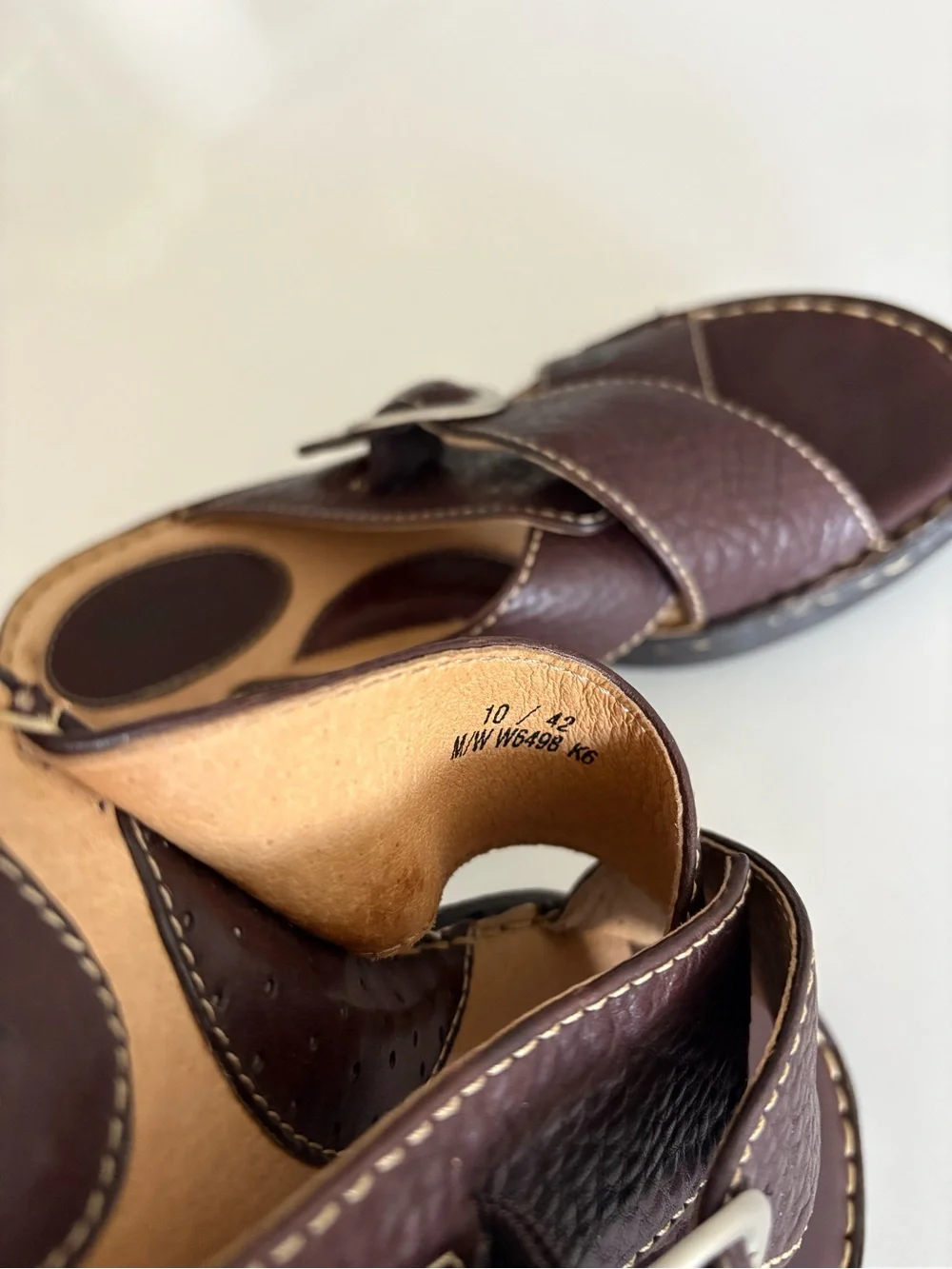 Born BOC Women’s Brown Leather Crossover Slide Sandals Wedge w/ Silver Buckle 10